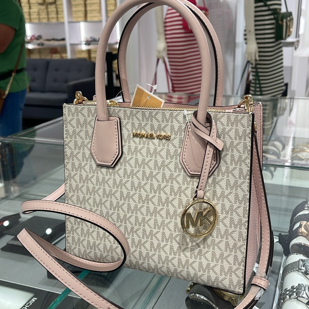 MICHAEL KORS
Mercer Medium Signature Logo Accordion Crossbody Messenger Satchel - Picture 1 of 16